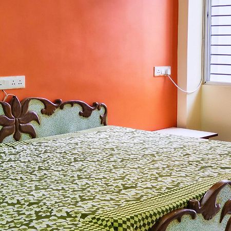 Anand Yatri Grah - Home Stay, Ujjain Buitenkant foto