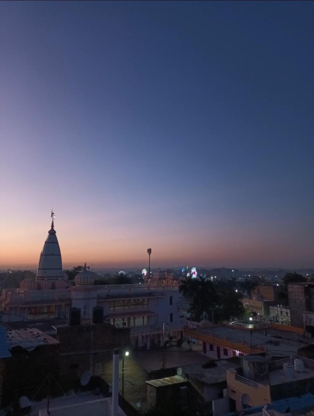 Anand Yatri Grah - Home Stay, Ujjain Buitenkant foto