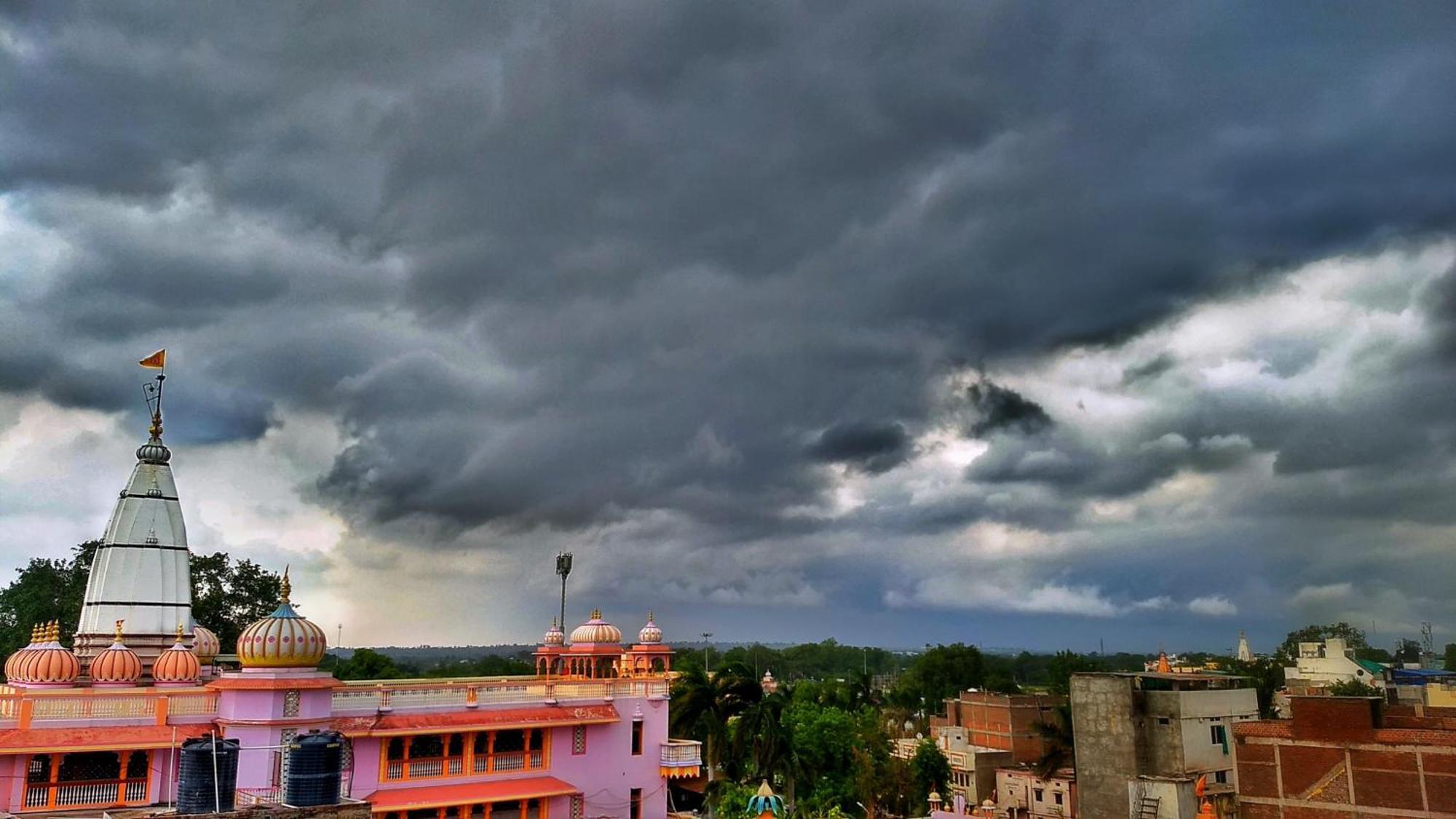 Anand Yatri Grah - Home Stay, Ujjain Buitenkant foto