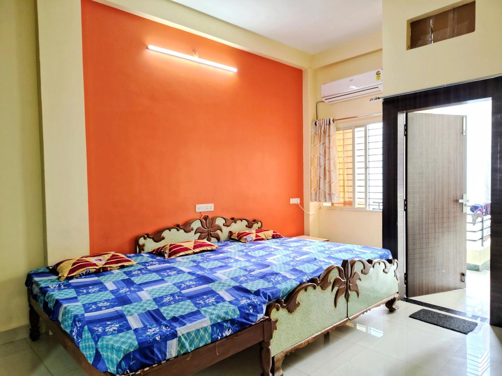 Anand Yatri Grah - Home Stay, Ujjain Buitenkant foto