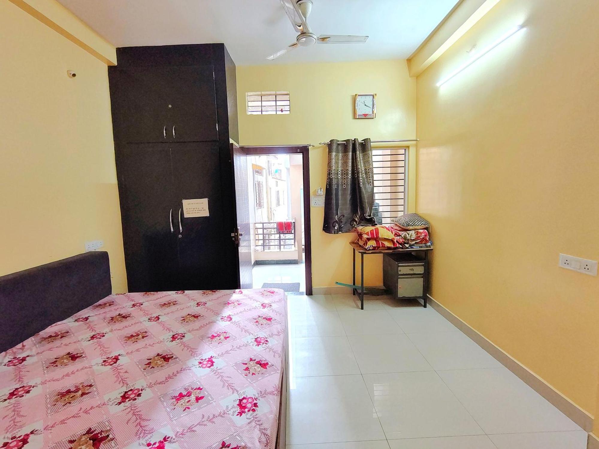 Anand Yatri Grah - Home Stay, Ujjain Buitenkant foto